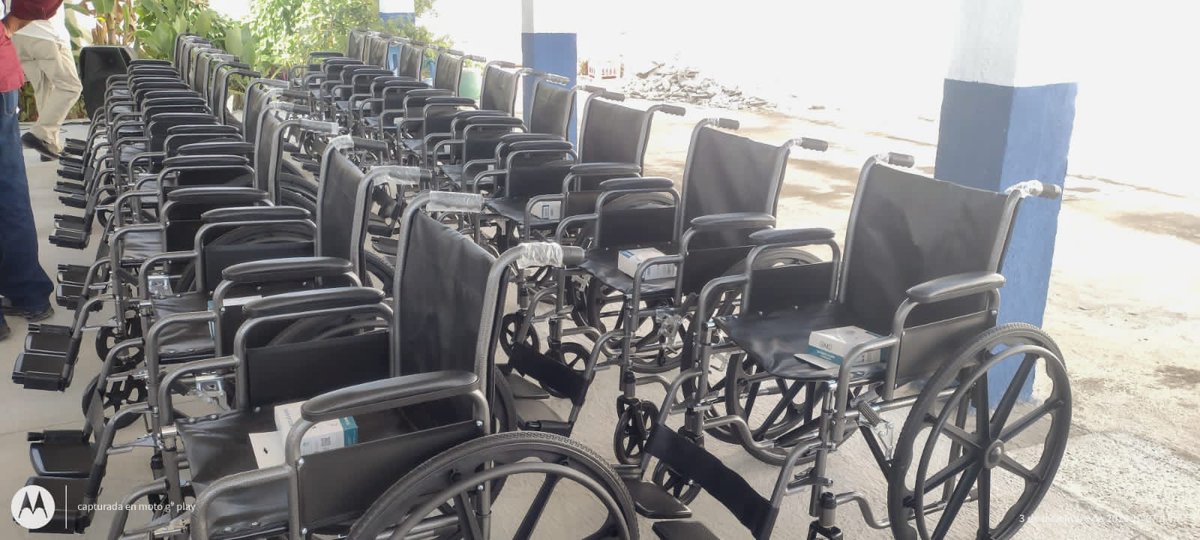 #inclusionsocial Entrega de ayudas técnicas sillas de rueda a población victima  en condicion de discapacidad sector urbano y rural del municipio <a href="/Alcaldiafcion/">Alcaldía De Fundación</a> seguimos avanzando. <a href="/AvelinoMartiART/">Avelino Martinez Sandoval</a> <a href="/RenovacionCo/">Agencia de Renovación del Territorio</a> <a href="/MilagroHg/">kellis Hernández</a> <a href="/UnidadVictimas/">Unidad para las Víctimas</a> <a href="/MinSaludCol/">MinSalud Colombia 🇨🇴</a>