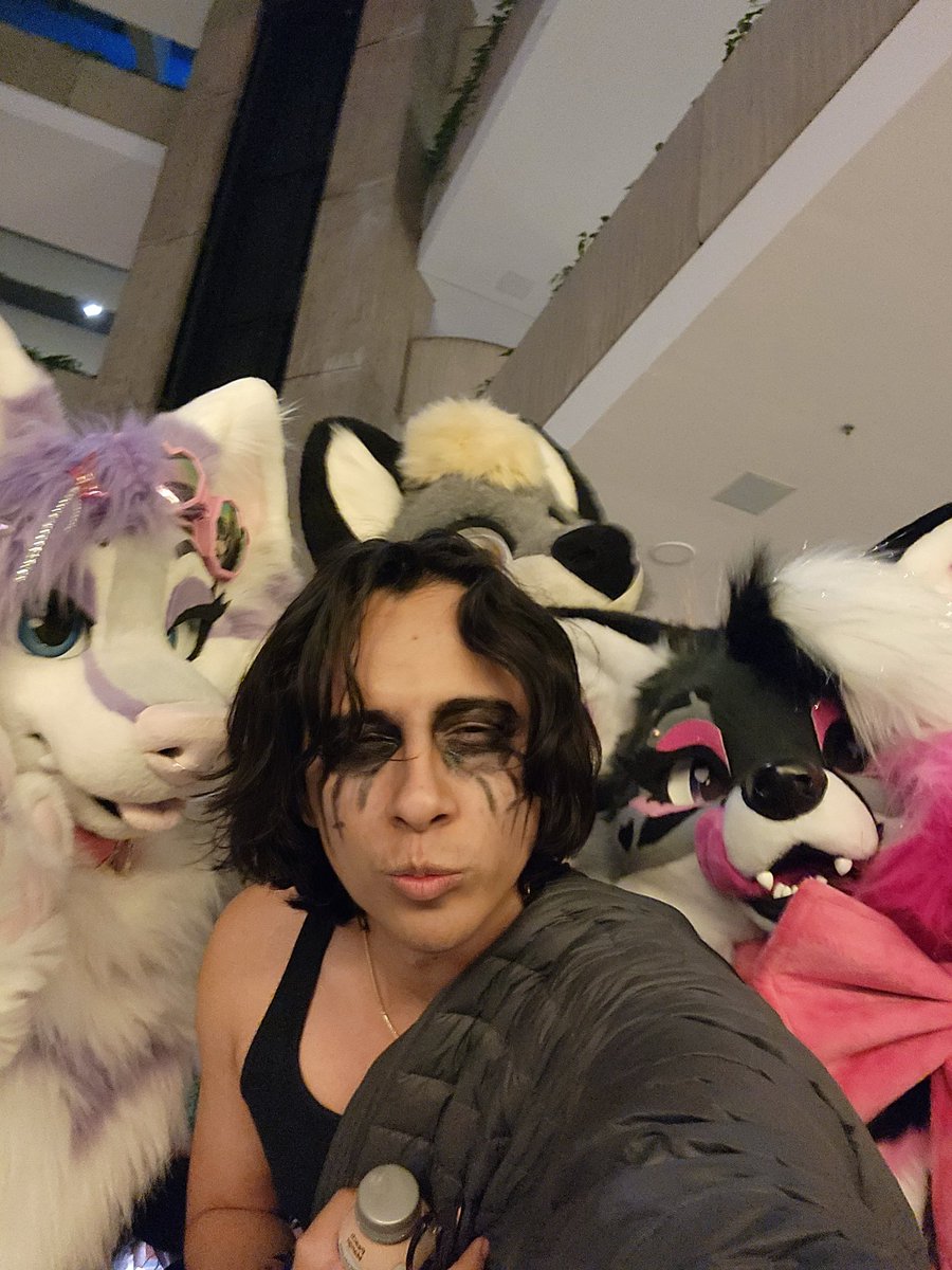 Try not to lose your head next time @TikoBarks 🙄

<a href="/auroraabloom/">AWRORA 🐶 FWA BOOTH F-27</a> <a href="/nuibella/">nui ✨️</a>