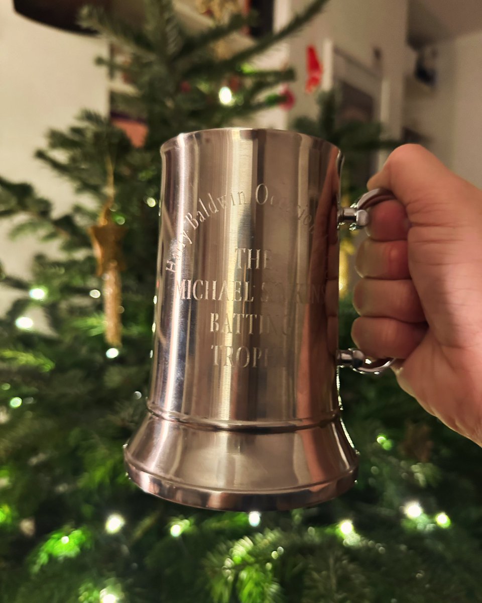 NathHardingLee's tweet image. The Michael Simkins Batting Trophy 🏆 

When you think of athletes at their peak, think of me.

🏏Most runs scored in a season 
🏏Most wickets taken in a season

If you would like cricket lessons, please reach out to my agent.

#idontlikecricket #iloveit