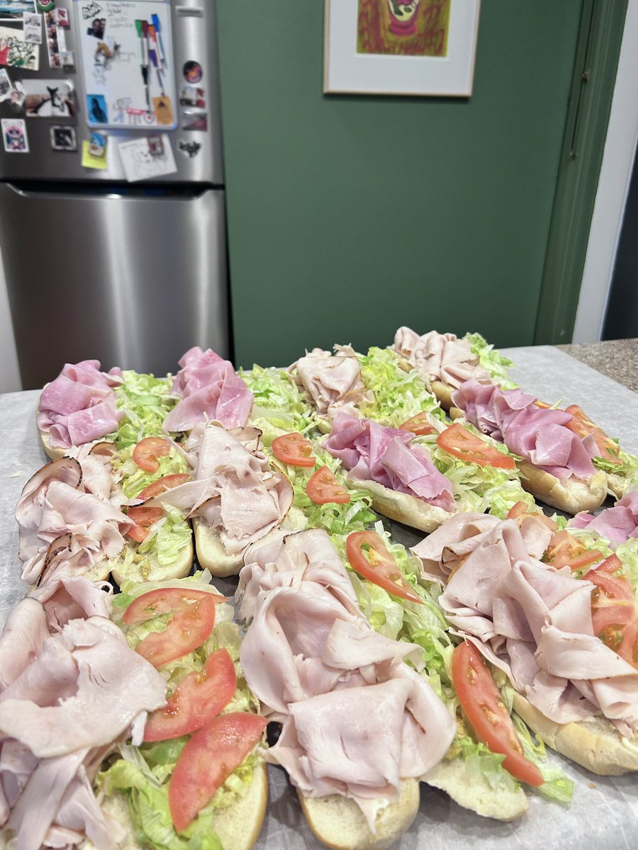WarmUpBoston's tweet photo. ham or turkey subs, PB&J sandwiches, chicken noodle, tomato soup, hot chocolate, hygiene items, hot hands, harm reduction items, snacks, socks, water. #WarmUpBoston #ServeThePeople #SurvivalProgram #MutualAid #MobileDistro #HarmReduction (2/2) https://t.co/OmJvloUEF6