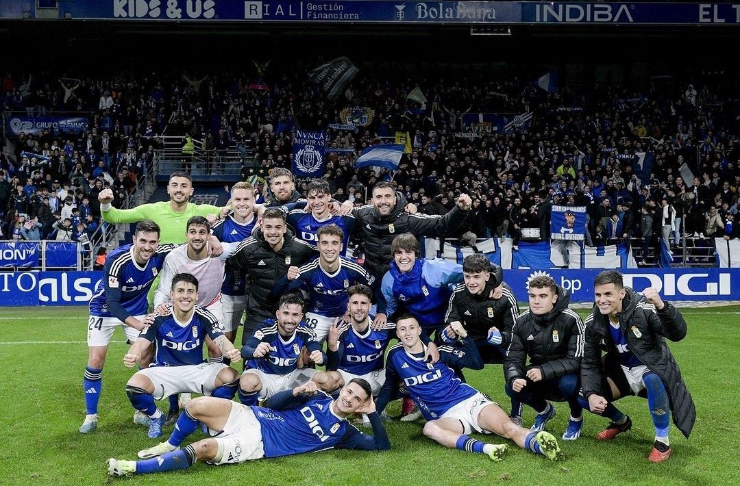 Muy orgulloso del trabajo de jugadores, ct y trabajadores del club para conseguir una gran victoria, con la ayuda de nuestra gente, fuerza y personalidad!!! Mi enhorabuena tb, a toda la cantera y femenino por los resultados de este fin de semana!!!! Seguimos adelante <a href="/RealOviedo/">Real Oviedo</a>