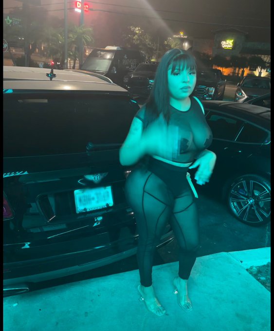 Got you bitches seeing green the way yall envy me 😈 https://t.co/C5F5CgANwn<a href="/tag/happybirthday"class="tags"><span>#happybirthday</span></a>