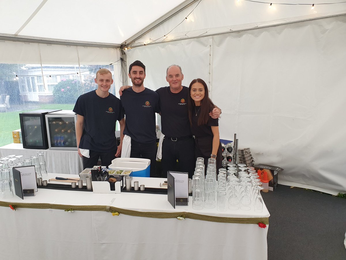 ChesCocktails's tweet photo. Happy Sunday! A 'throwback' in time to Pat's 80th birthday party with a 100 guests attending in a lovely marquee. x 🍹🍷🍸🍺🥂🙂
#marqueescom #natwich #jukejamuk https://t.co/1xLnhHiUQO