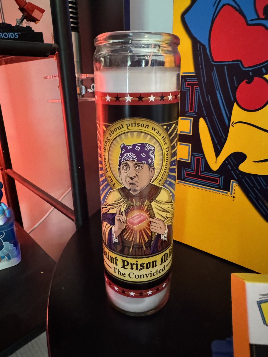 MikeAransky's tweet photo. Went to #lacomicon and all I got was this Prison Mike candle to ward off Dementors #lacomicon2024 https://t.co/qkPWNaC9rt