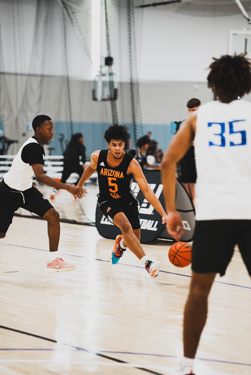 AzSolBasketball's tweet image. First game:

*= Four players scoring in double digits📈‼️

@Deloading3 26pts/ 2ast/3st/ 4reb*
@ccollins0016 20pts/ 12reb/ 2ast/1blk*
@Tyhelms77 12pts/7ast/ 2reb/4st*
@WELAMPA 10pts/2st/ 2reb*
@peyton_J_smith 9pts/6reb/2st
@AntonioM2022 6pts/2st/3reb

@Coachjay0524 @hoops_scout11