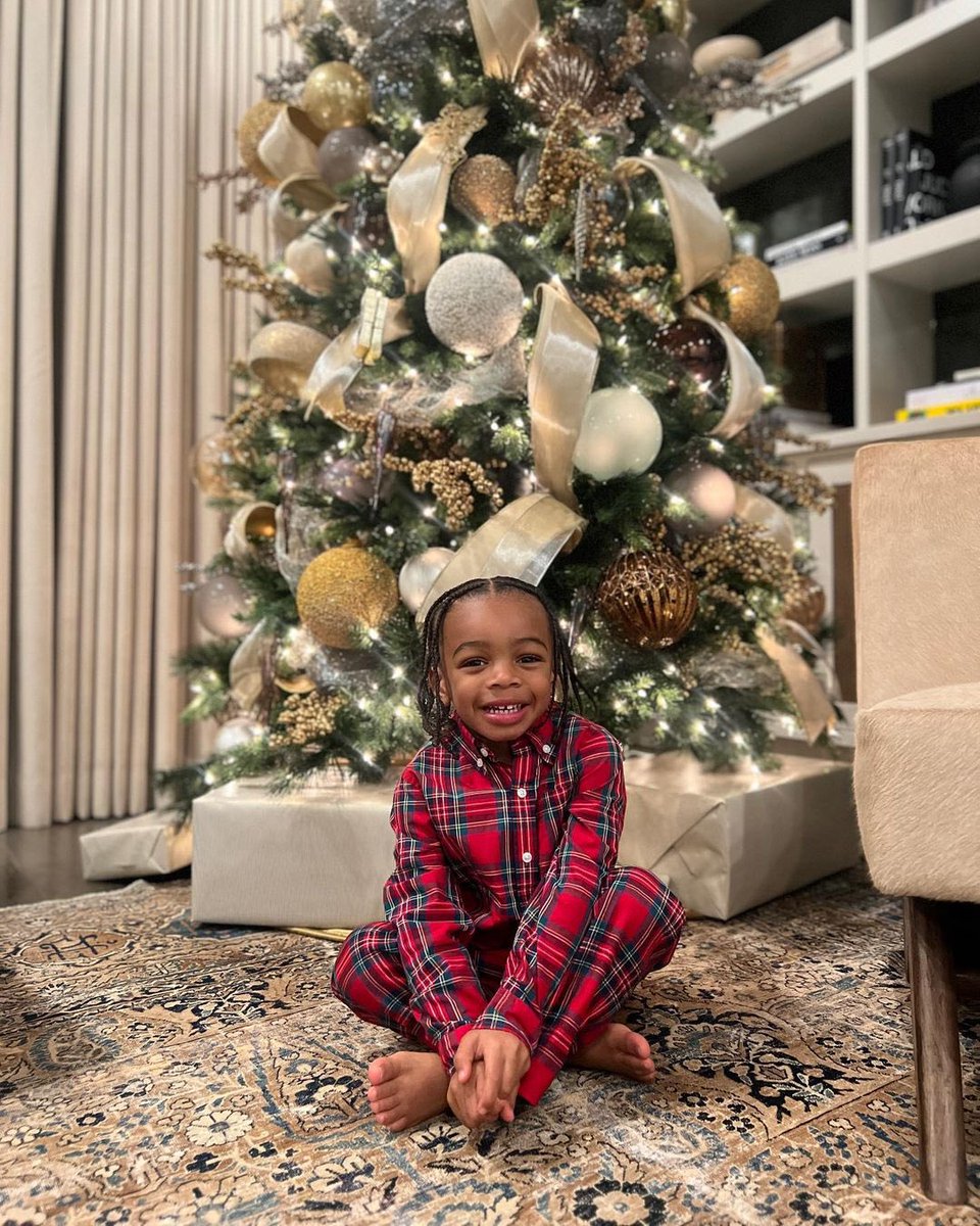 It’s the ✨holiday season ✨ thank you @JanieandJack for the continuous support to @baby2baby! Join me in visiting Janie and Jack stores to give back to Baby2Baby at check out to help make an impact on families who needs it the most this holiday season! ♥️🙏♥️