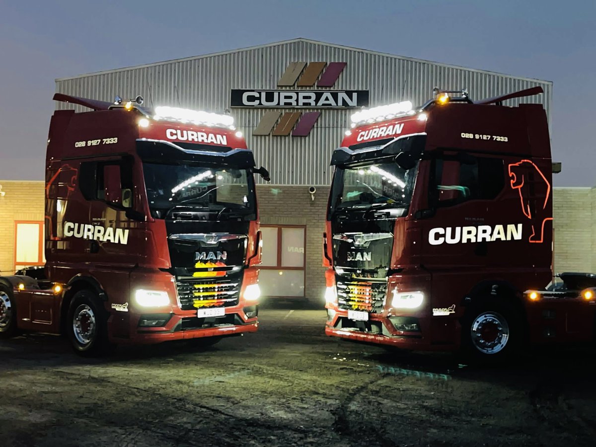 Curransofbangor's tweet photo. What time is it? It’s boat o’clock! 🚢🚚💨@rktrucks101 https://t.co/5nREvZP6da