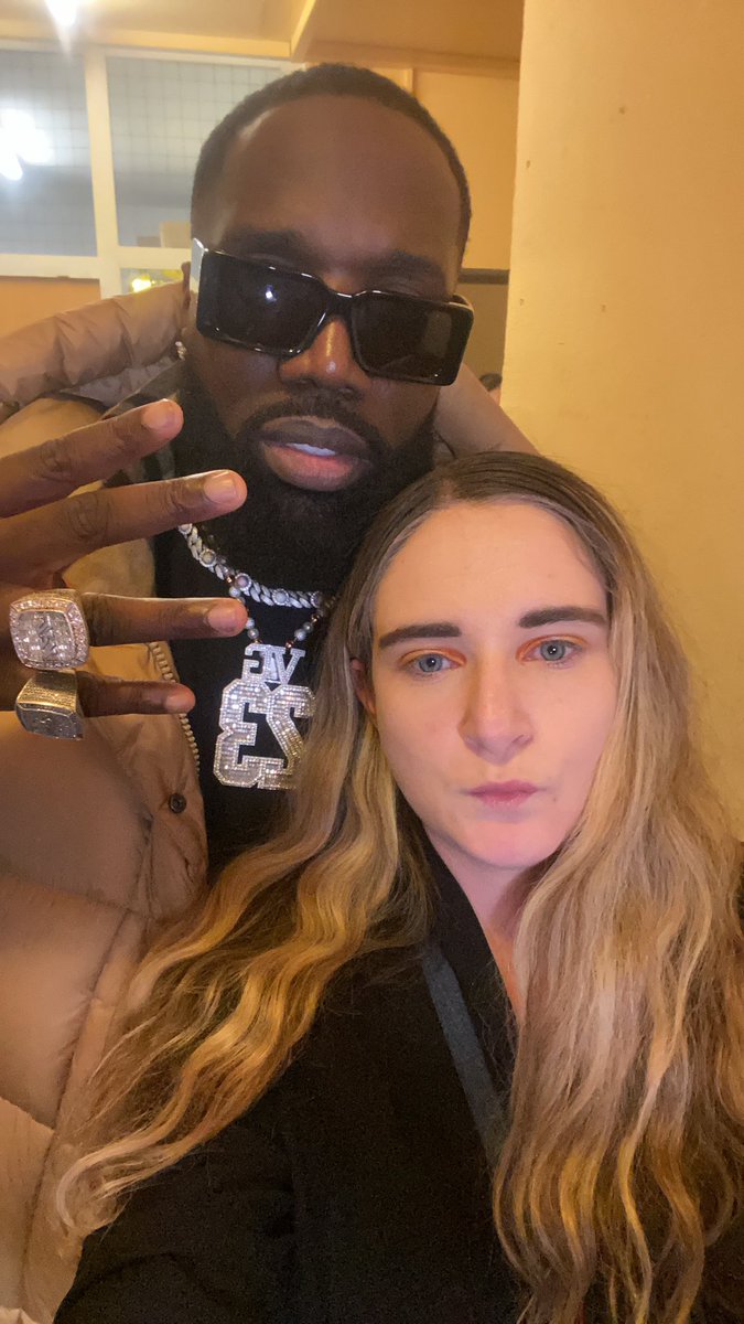 Awoefflera17's tweet photo. Photo avec le chanteur Vegedram https://t.co/LGp6wlKLWk