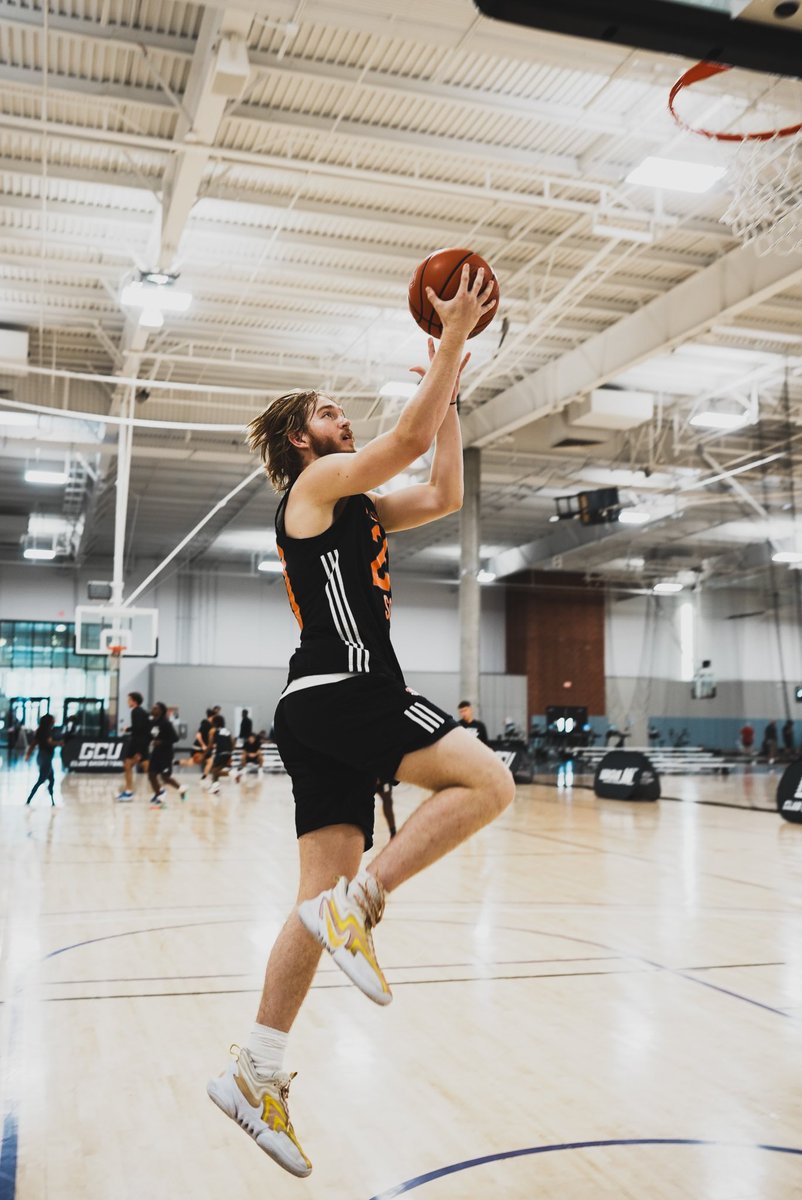 AzSolBasketball's tweet image. Final game:

@Deloading3: 16pts/3ast/1st/5reb
@peyton_J_smith: 9pts/ 3ast/ 1st/ 4reb
@Tyhelms77: 7pts/ 10ast/ 4st/ 3reb
@ccollins0016: 8pts/ 12reb

@Coachjay0524 @hoops_scout11 @coachflannigan_ @TheUncommitted0 @JucoRecruiting @JUCOadvocate