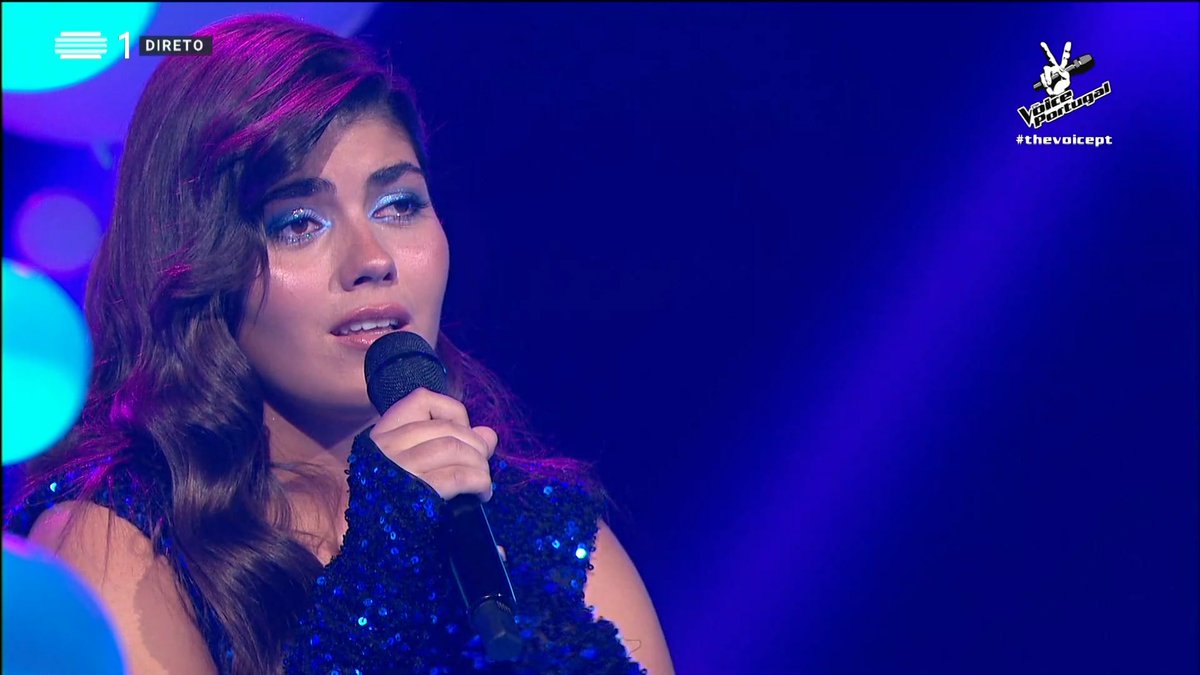 thevoicept's tweet photo. A Maria João Soares a encantar-nos com "Sol de Inverno"! 😍

#thevoicept #galas #rtp https://t.co/fIwFucyYUN