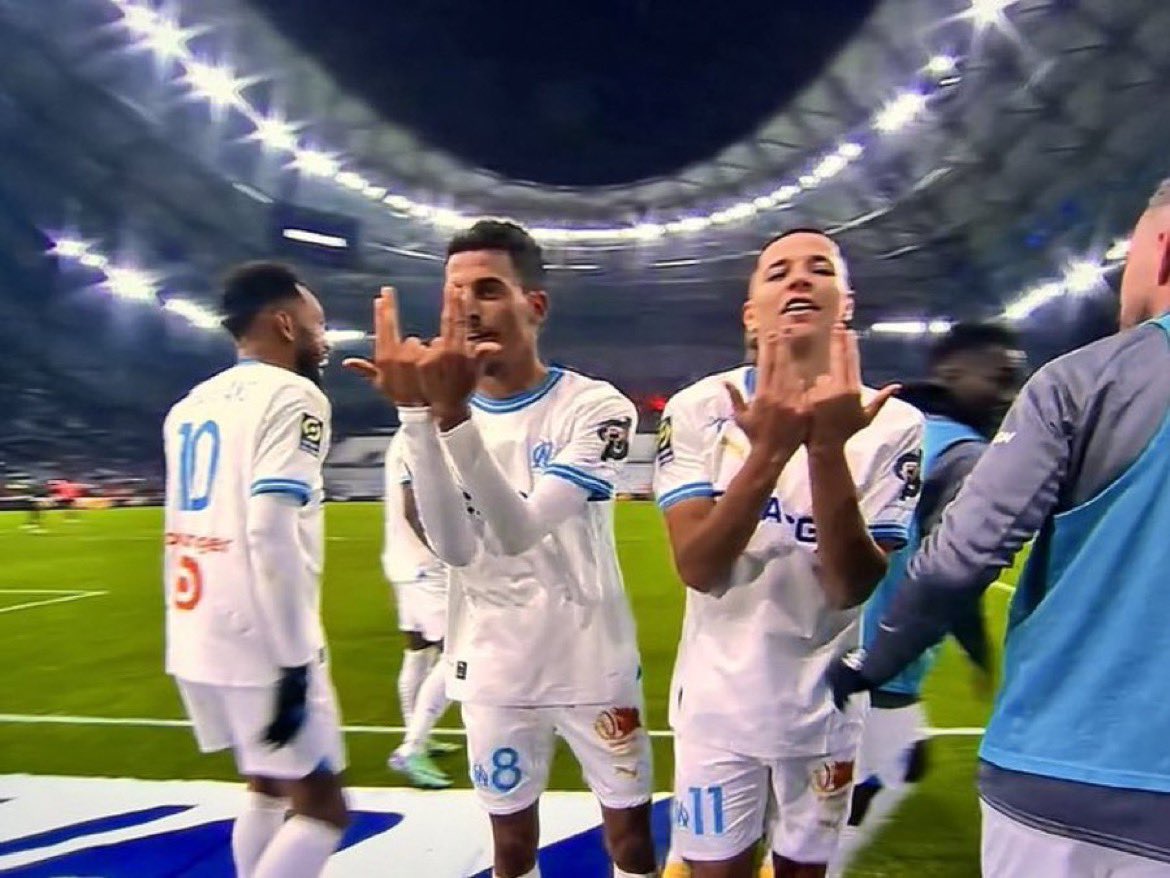BenoitPayan's tweet photo. Victoire ! 👏
Nos Olympiens ne lâchent rien. Fierté pour notre ville 🔵⚪️
#OMSRFC #TeamOM 

📸 @Be_OM13 https://t.co/EDlym8e89A
