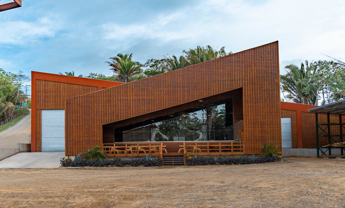 ProsperaGlobal's tweet photo. Projects like #CircularFactory not only drive sustainability but also enhance Honduras' image as an innovation hub, boosting foreign investment and showcasing a commitment to cutting-edge architectural development. https://t.co/LSxnDQxiaC