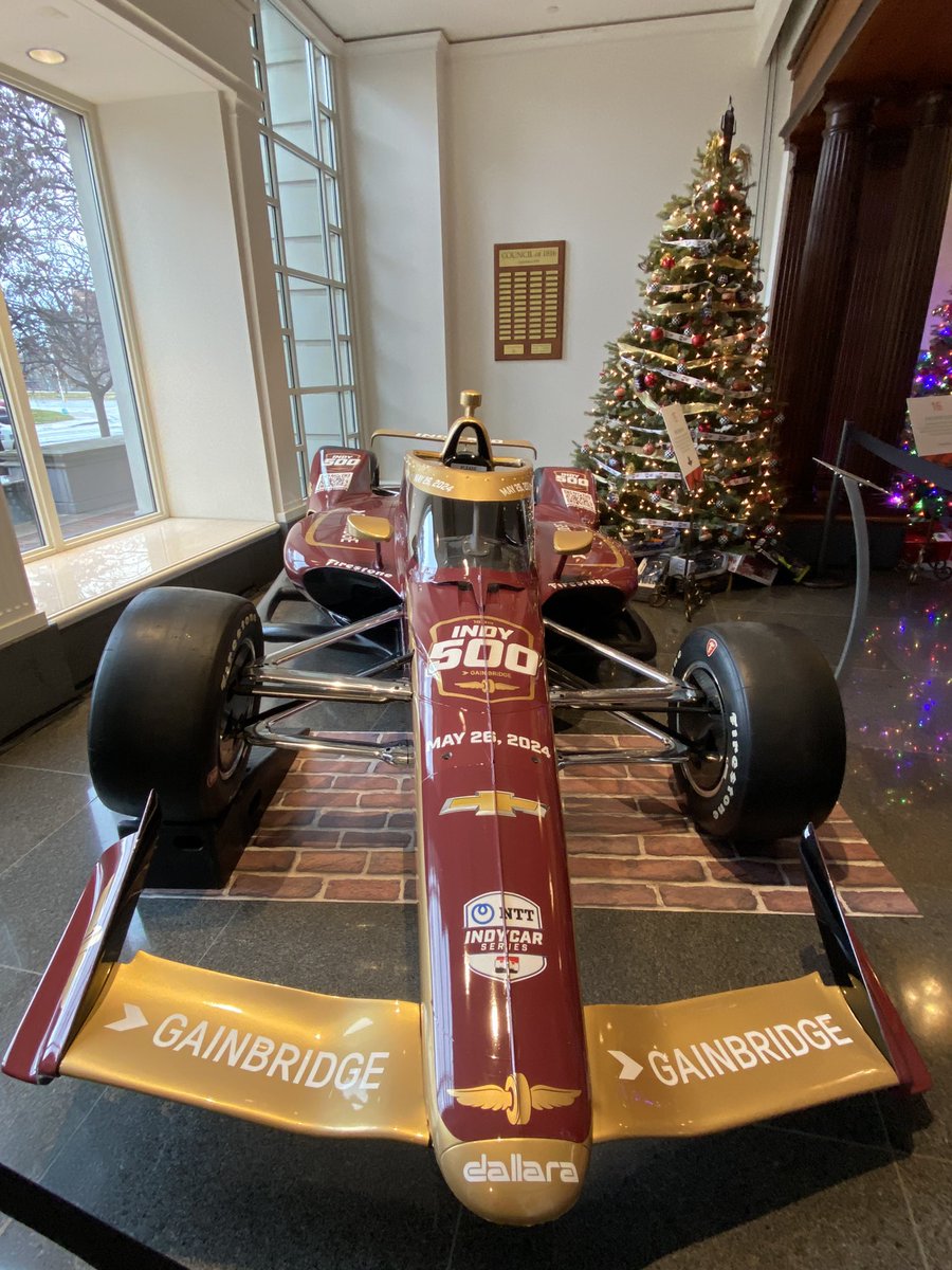 Indy_Aimee's tweet image. If you haven’t yet, make sure you visit the #FestivalOfTrees at @IndianaHistory this holiday season and vote for your favorite tree. Here’s my favorite! @IMS