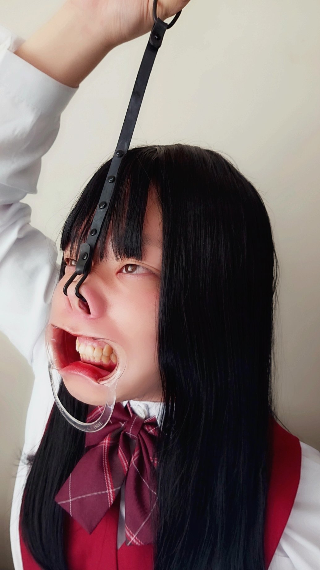 女装　　鼻フック 