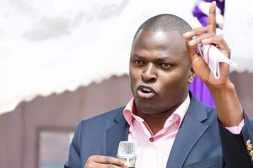 BrianMPeter's tweet image. Let's have a 2032 competition between Edwin Sifuna and Ndindi Nyoro. 
Who would you vote for as your President?

Like❤️ For Ndindi Nyoro
Retweet 🔁 For Sifuna.