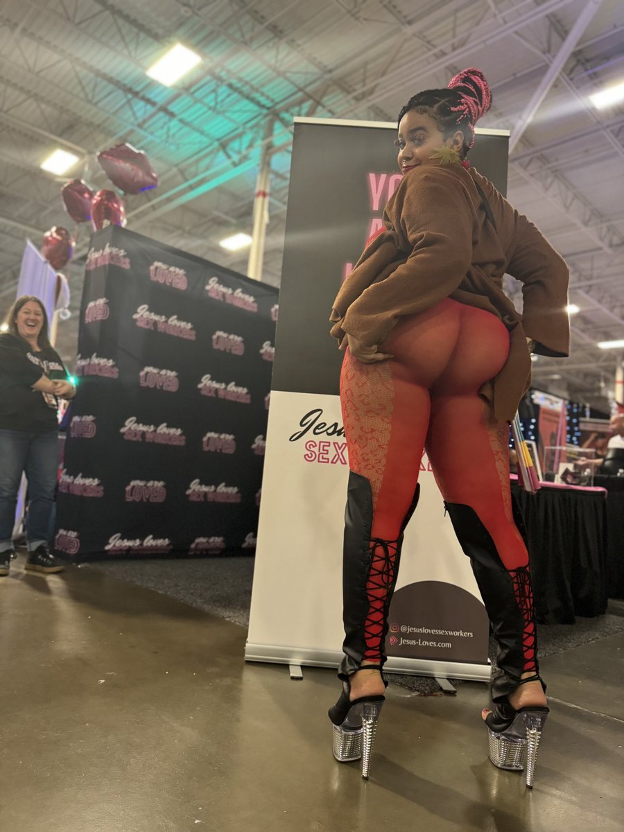 th33_MzMonroe2u's tweet photo. Jesus Loves Sex Workers https://t.co/tc8X2XJiGh