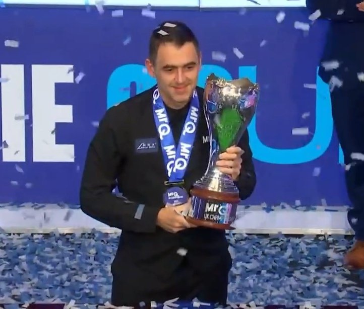 Ronnie was the youngest to win the #ukchampionship title and today after 30 years he is the oldest to win the title #RonnieOSullivan Legend.