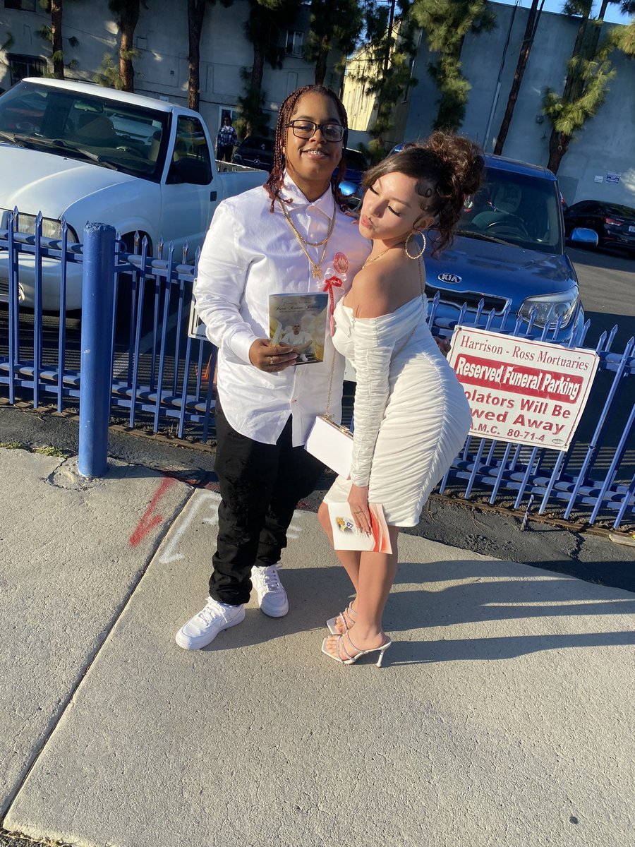 immfknher's tweet photo. me & my cousin look tf good #LLJDUBB #LLMYGRANNY ๐ https://t.co/gow2OwawCy