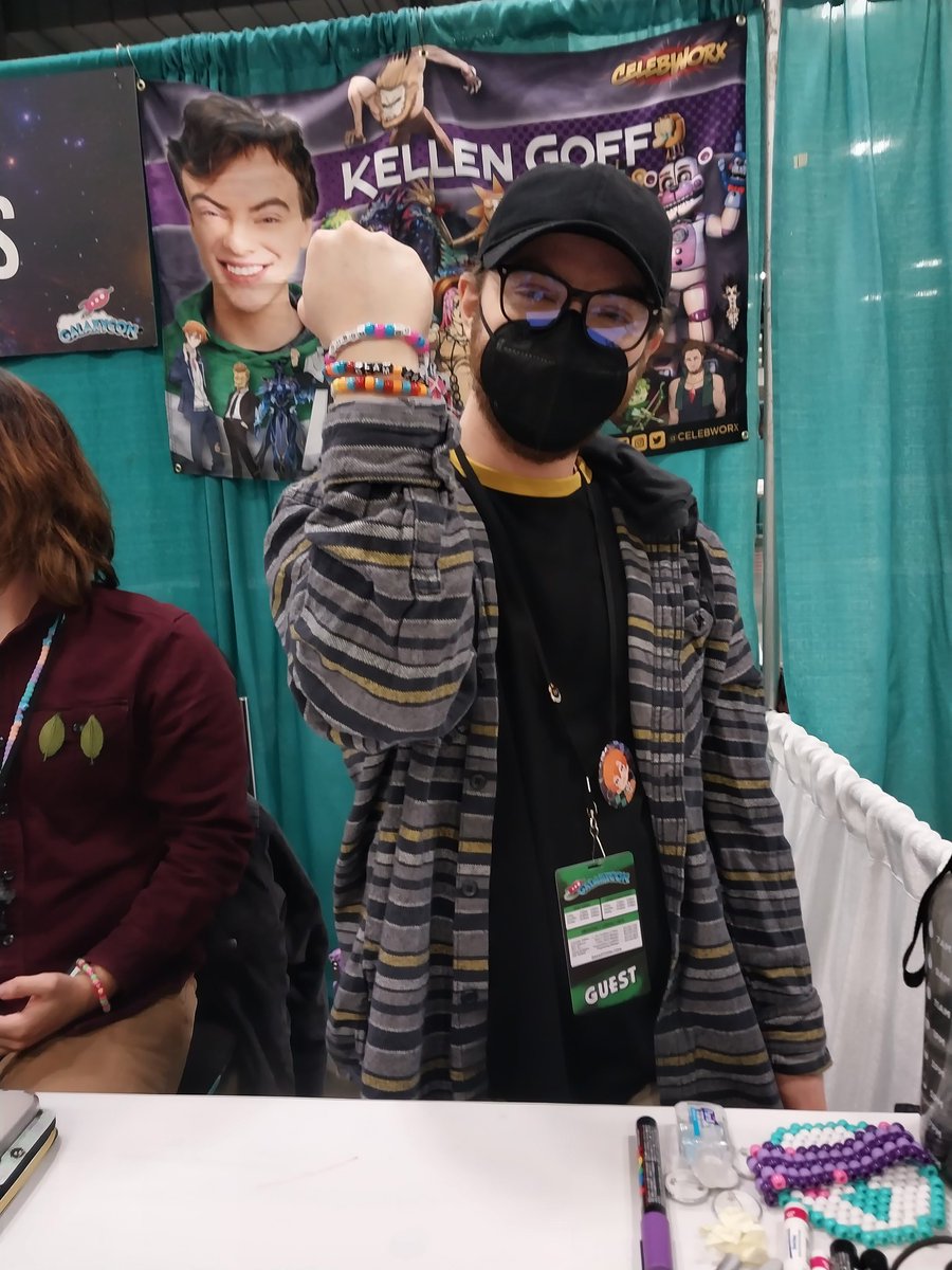 ZheDoctah's tweet photo. Just wanna say thank you, @kellengoff !! It was totally awesome to finally meet you! I was surprised you knew me on Friday!! A little bummed I missed you today but totally understood! Next time you come to Columbus I'll give you the art! โค๏ธ
#FNAF #KellenGoff #GalaxyConColumbus https://t.co/Hd6nkJJJKU