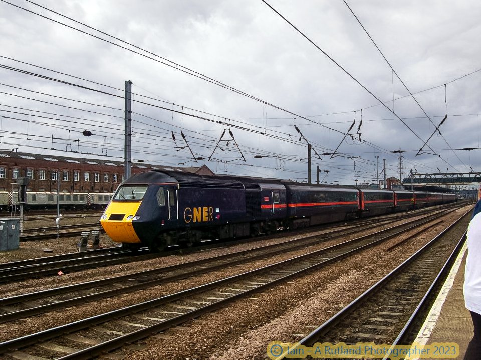 iainw_802's tweet photo. #flashback to #GNER days in 2007 at #Doncaster @125Group apologies for the low res file but when fotopic went down i lost the hi res files! to my 2006-2010 stuff sadly! a lesson learnt since!! https://t.co/GFO76Enm2U