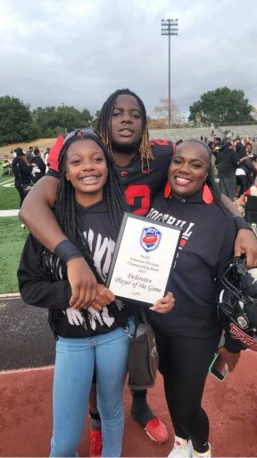 EricStuart22's tweet photo. American Division Bowl D-MVP
8 Tackles 
1 TFL
Full Season Highlights updated Soon
@OwlFootball_ @BrandonYounger @RaivioMatt @DionLeonard_2 @CoachAntHerrera https://t.co/Dr1dgpyglc