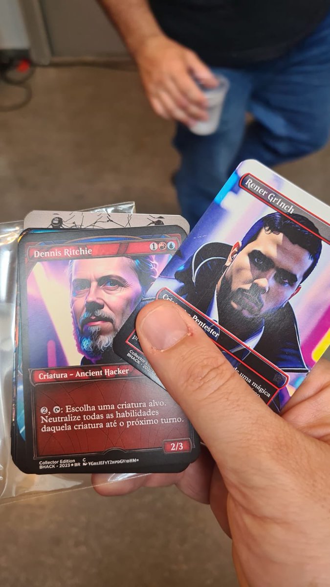 fbsdbr's tweet photo. O herói mais escasso, Dennis Ritchie em boa companhia o @Gr1nchDC @bhackconference https://t.co/GefUgRJSQ7