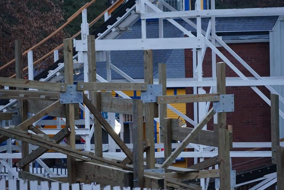 coasterchitchat's tweet image. Wildcat at @LakeCompounce is gearing up to pounce once again in 2024! Currently, @thegravitygroup is re-tracking and rebuilding sections of this classic coaster. 

Check out the latest on this project: facebook.com/share/p/c9vUPm…

#lakecompounce #gravitygroup #coasterchitchat