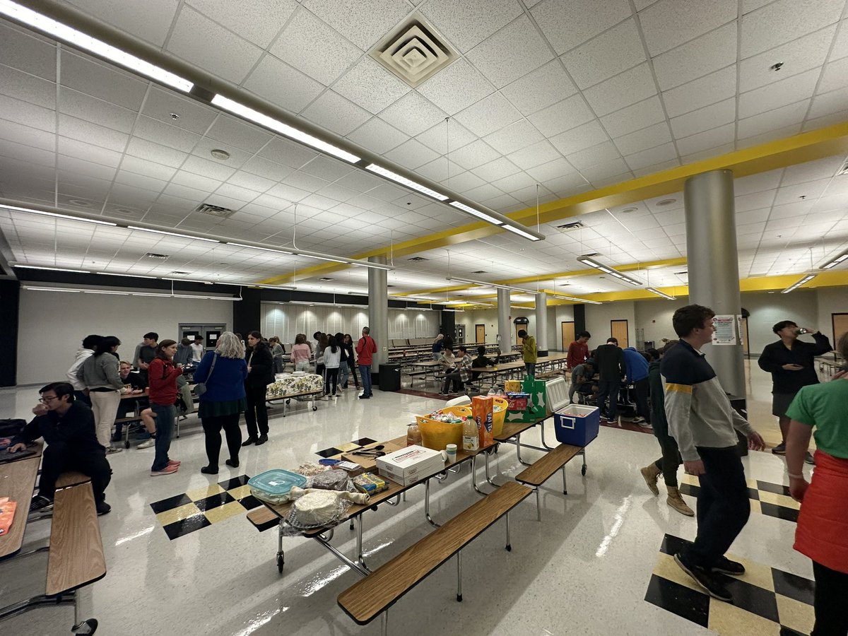 CoachTanyaRM's tweet photo. Our hardworking #RMXC @XCCoachKen beginning their end of season celebration. So proud of these outstanding athletes &amp; coaching crew!!  

🚀💛🖤♥️🚀 @RocketsSportsRM @RMHS_principal @Rocket__Nation @RMathleticboos1 https://t.co/qrkNJDUPr8