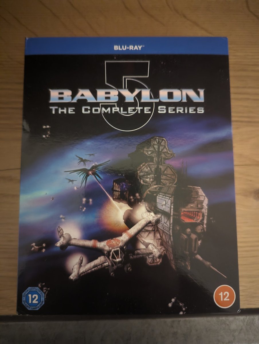 TheeShaunKelly's tweet photo. Arrived early, that's my viewing sorted for the next while. #babylon5 https://t.co/dElI4PnqLc