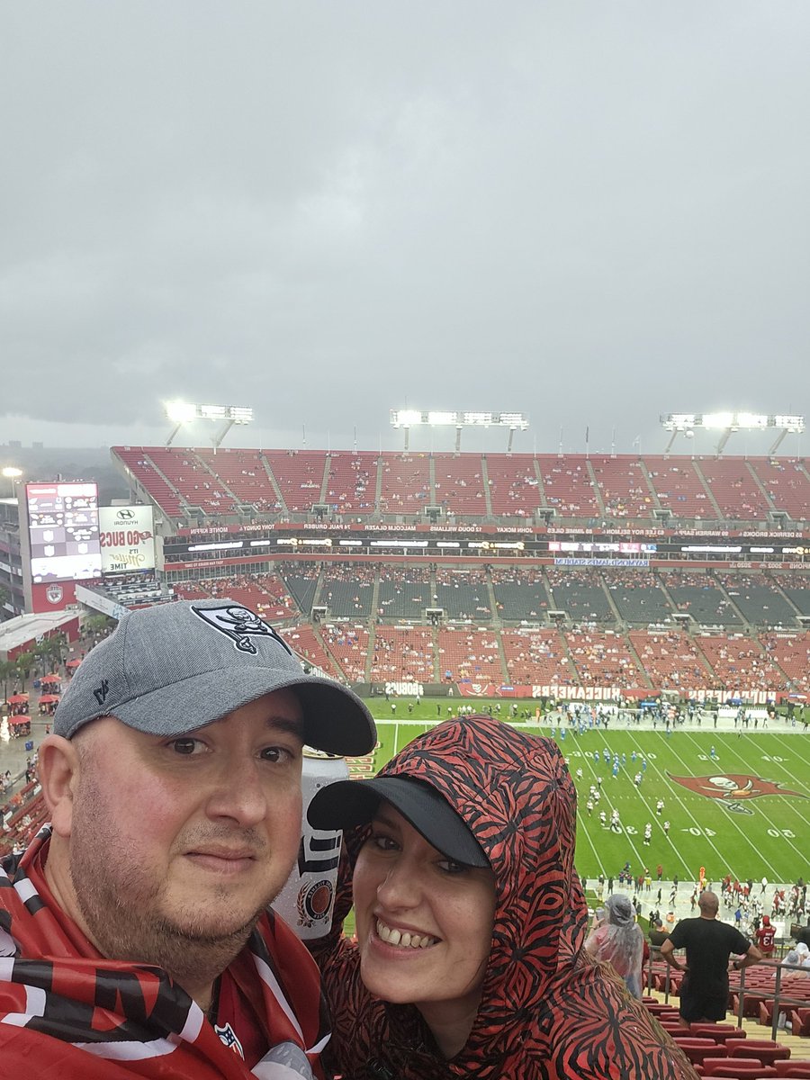 tuney4's tweet image. Monsoon like conditions for the first half !!!!! #gobucs