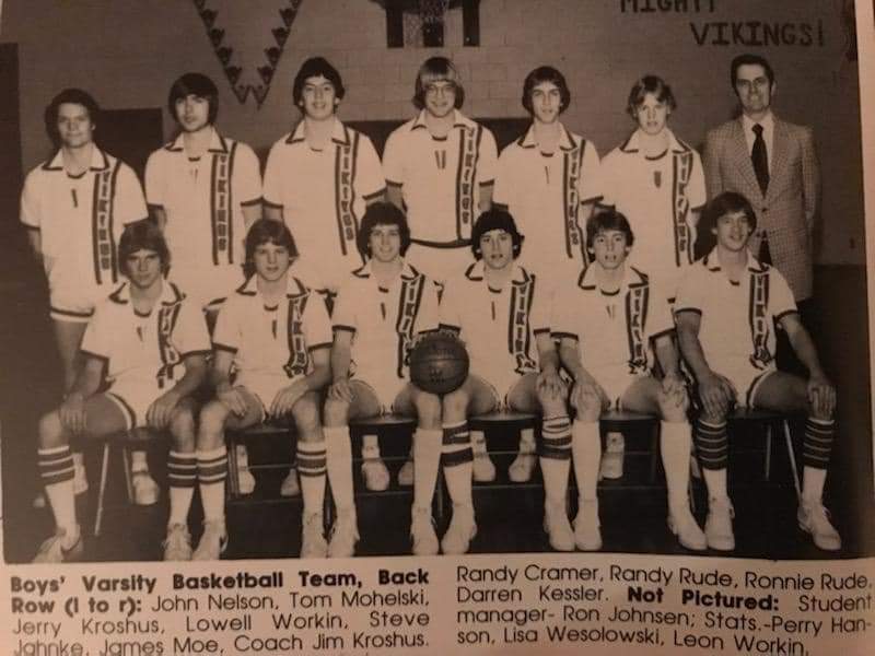 BLASTTOTHEPAST8's tweet image. Re-Post from 2021:

LOWELL WORKIN: 1981 Kindred graduate

2nd team All-State
2x All-Conference
Lion's All-Star
Scored 21.2 ppg and 8.5 rpg as a senior, also had a high point game of 43 on his way to a career of over 1100 points.

Lowell went to Valley City State University where…
