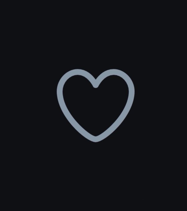 PizzaCoder's tweet image. Guys!!! I heard that if you triple click the heart it turns red! ❤️