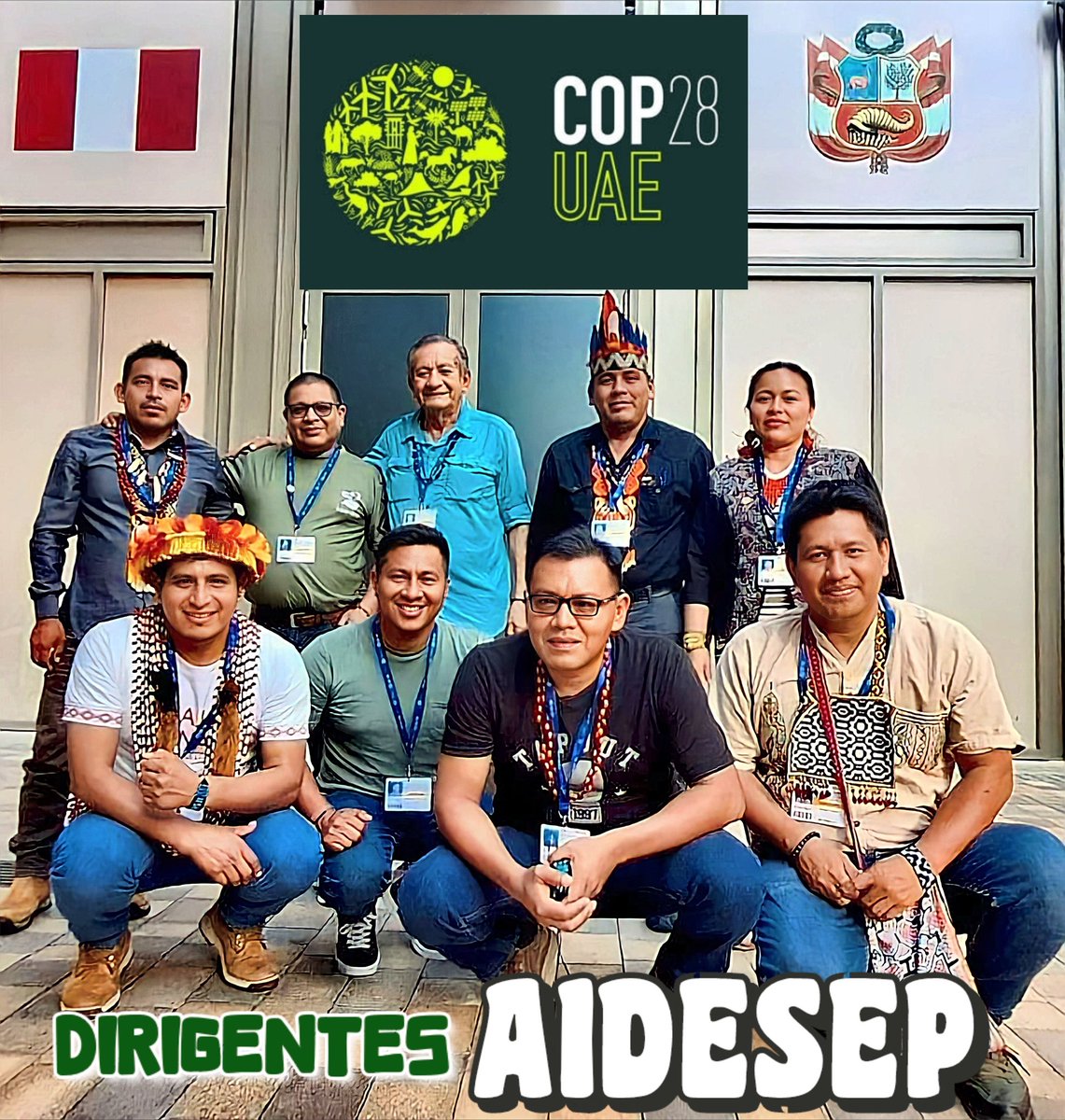 Dirigentes de AIDESEP junto a sus dirigentes regionales en el pabellon PERU participando con propuestas desde la cosmovisión de los pueblos indigenas en el COP28 - DUBAI 2023.