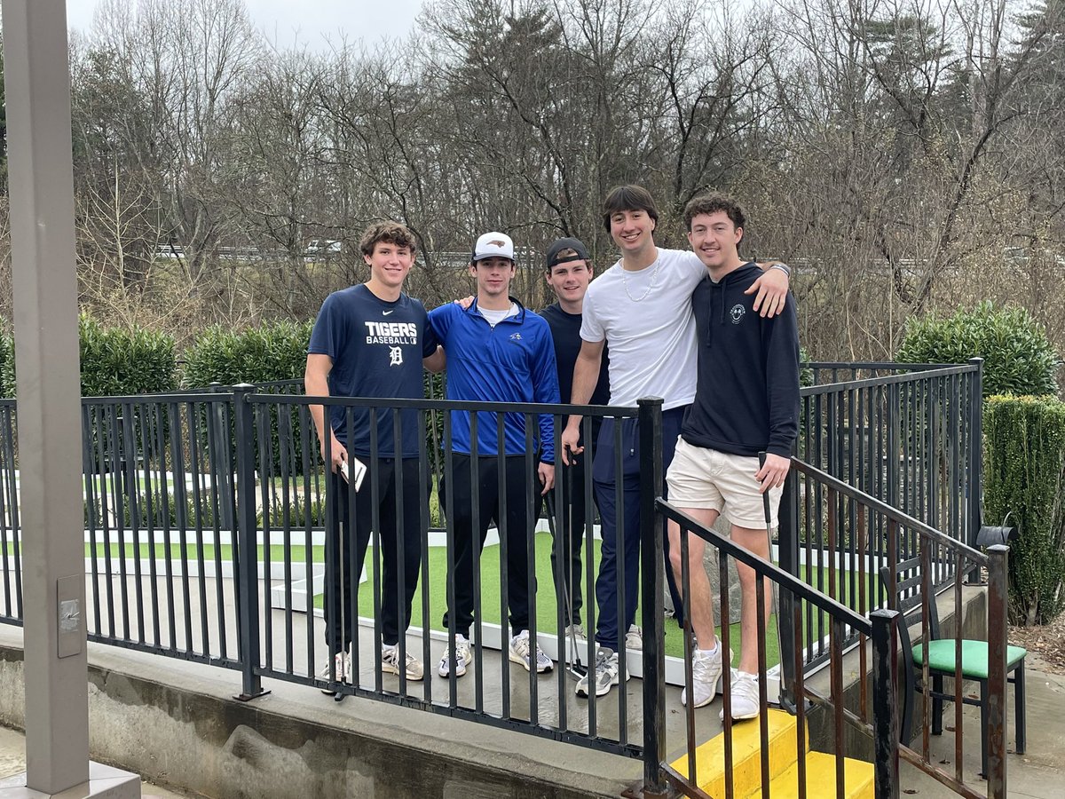 UNCAvlBaseball's tweet photo. Fun time at our end of semester holiday party at Salt Face Mule! Great lunch and round of mini golf with the team!

#ALLinAVL #TTS https://t.co/FGzS7K7REp