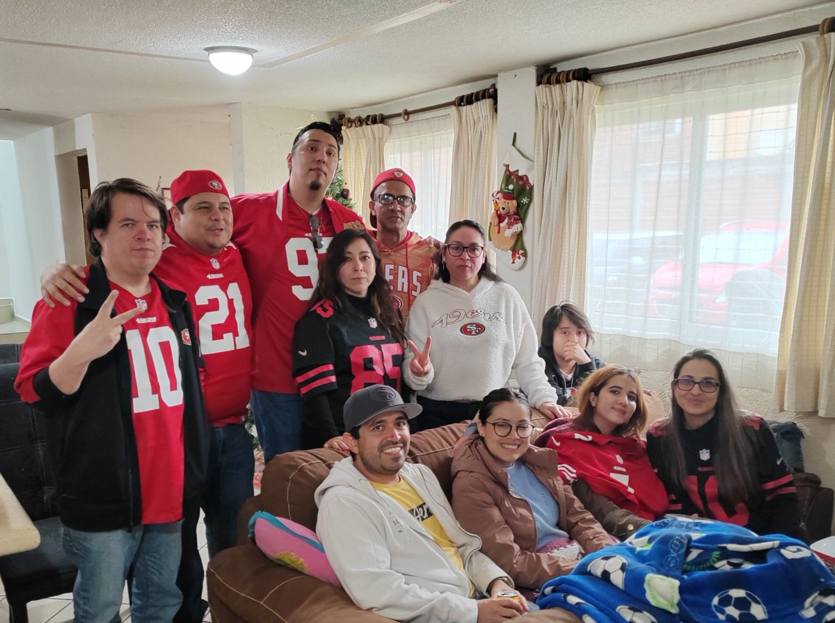 Susunaizankiut's tweet photo. #TuPasecompleto
@TUDNMEX
Go niners ❤️‍🔥❤️💛🏈!! https://t.co/4G8aTfWYpo