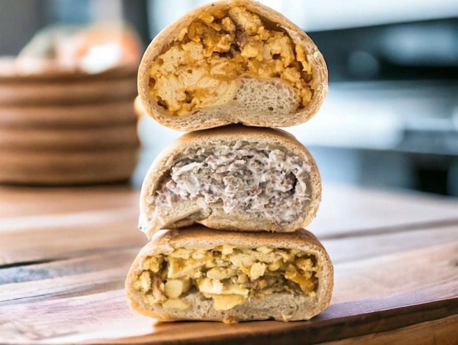 Day 3: KOLACHES!!!! 16 Elite brought a variety of kolaches and baked goods from <a href="/STLKolache/">St. Louis Kolache</a> to <a href="/MetroWestFire/">Metro West Fire Dist</a> Station 1. Have you thanked a frontline worker today? 🧑‍🚒💙🤍👨‍🚒 #rtvbcgivesback #daysofgiving #shoplocal