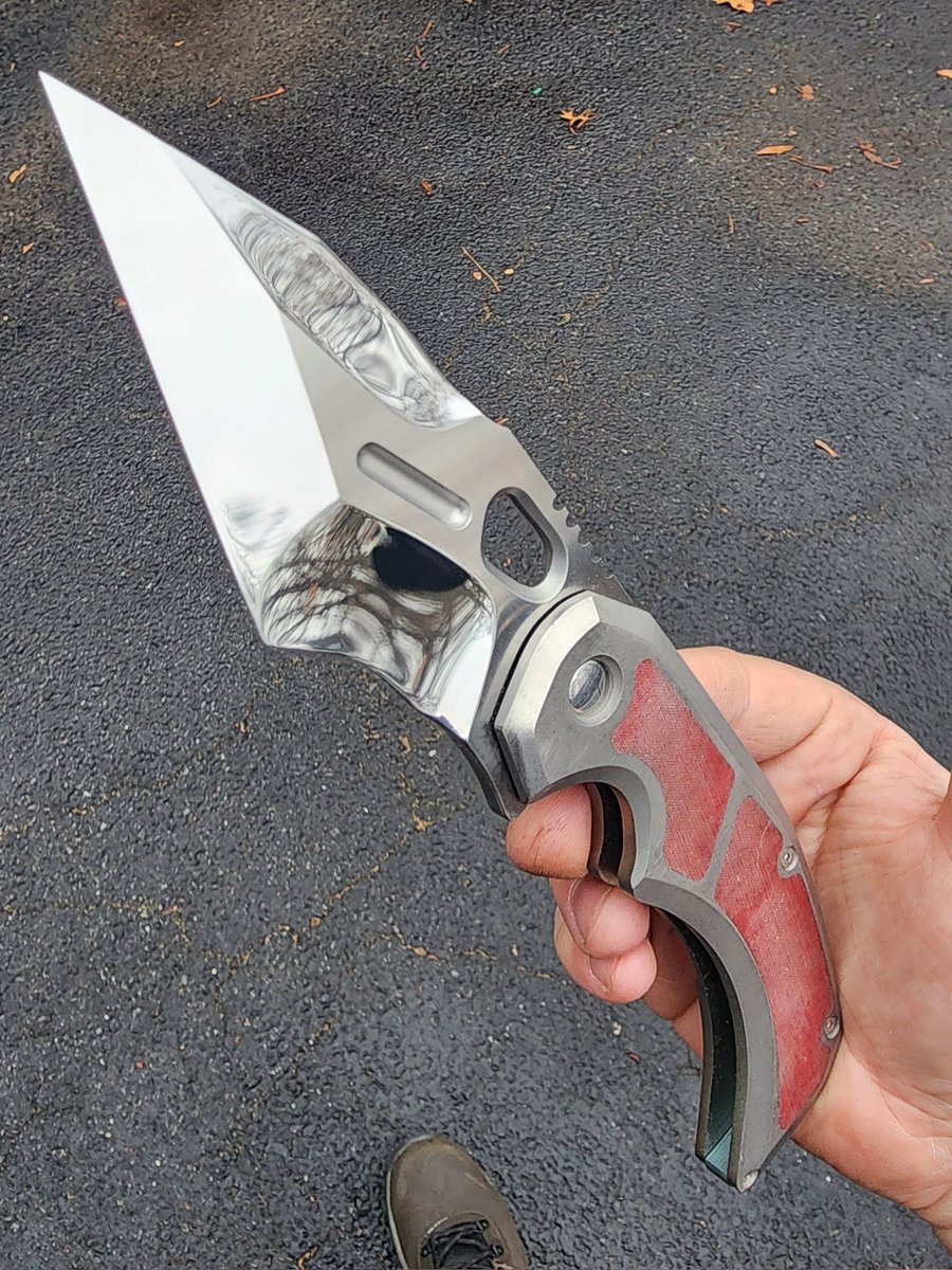 ChoppKnives's tweet photo. Wip... Logo, stonewash, sharpening and anodizing the handles left.

#choppknives https://t.co/siQlK0RRlR