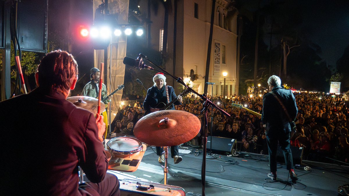 Switchfoot tweet media