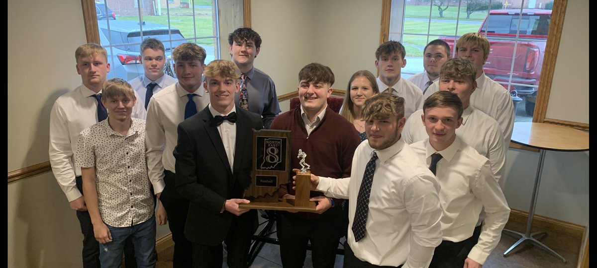 Huge thanks to everyone who helped organize and set up for our annual ENFB Banquet today at Sylvan Cellars! Great day, great food, great venue, and awesome to recognize the hard work and achievements of our young men!