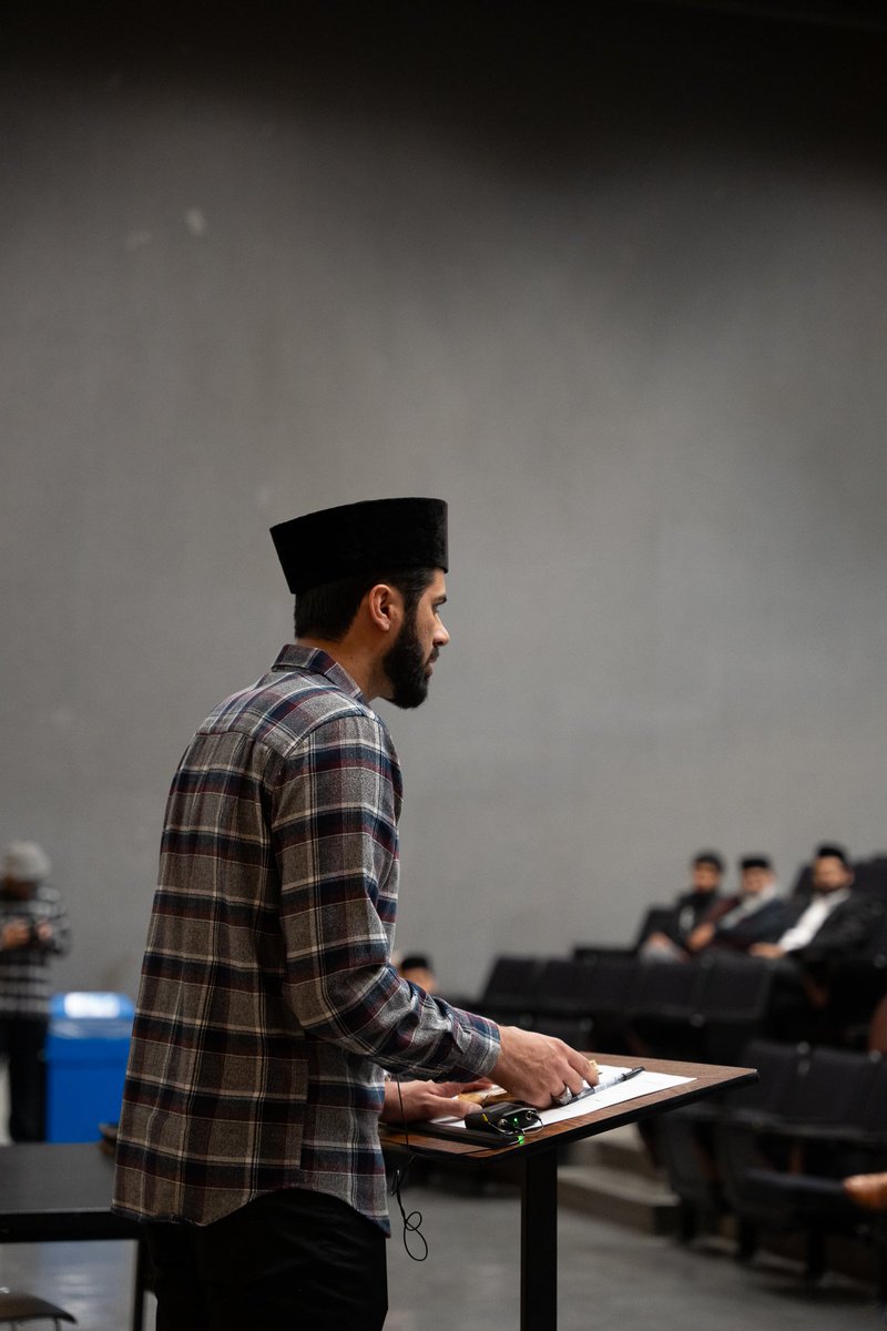 By the grace of Allah, AMSA YorkU hosted 'Muhammad ﷺ The Truth Unveiled' on November 22, 2023.

The event brought to light the noble life and character of the Prophet Muhammad, peace be upon him, with an attendance of over 160.

Thank you to all attendees and volunteers!