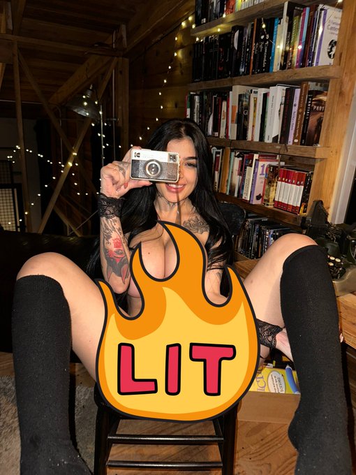 Rt si quisieras que fuera tu fot&oacute;grafa 👀😈  Les dej&eacute; nuevo contenido 👀🤤  https://t.co/yEzErgPG9O https://t