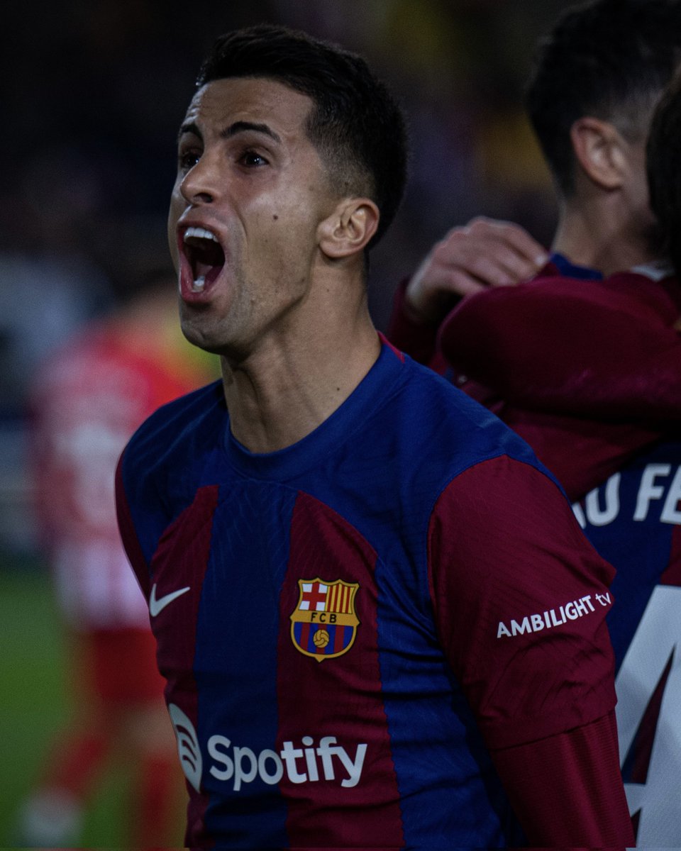 Insiderfcb21's tweet photo. احتفالية كانسيلو بالهدف كأنه هو من سجله 😍😍😍 https://t.co/pnamaIu9pD