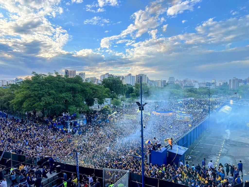 🤯35 MIL HINCHAS de #BocaJuniors estuvieron hoy pidiendo que haya elecciones.

📊 <a href="/ElCanaldeBoca/">El Canal De Boca</a> 📸 <a href="/BocaRRPP/">Boca Juniors</a>