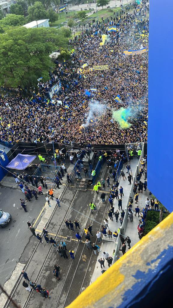 la12tuittera's tweet photo. 🤯35 MIL HINCHAS de #BocaJuniors estuvieron hoy pidiendo que haya elecciones.

📊 @ElCanaldeBoca 📸 @BocaRRPP 

https://t.co/cWpwvNewd6