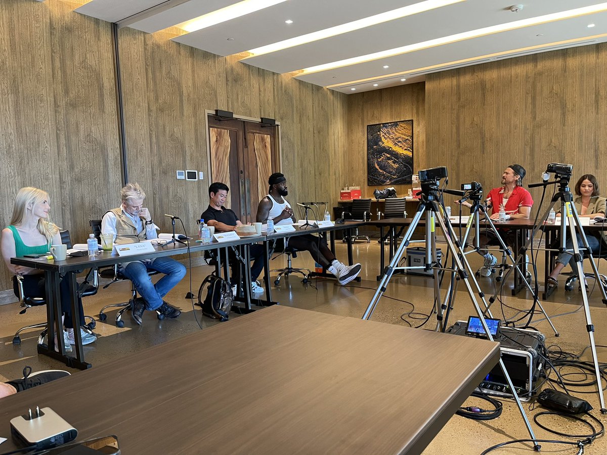 jonhurwitz's tweet image. The cast’s chemistry was clear during the Obliterated table read right before production. It’s on fire right now after being #1 in 35 countries around the world! How about a Q &amp;amp; A to celebrate? #obliterated #cobrakai