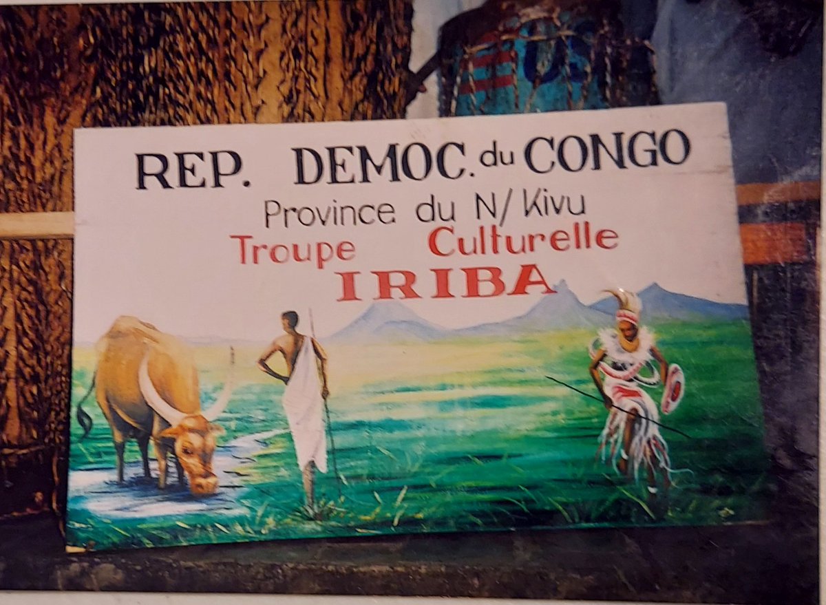 IsokoUSA's tweet photo. Ravi de voir exhiber cette danse mythique de nos parents et de nos aïeux. #Intore est pratiqué par les Tutsi et Hutus  de Bujumbura à Goma en passant par Kigali. De Rutshuru à Masisi, la troupe #Umudiho #Hutu  avec la troupe #IRIBA #Tutsi. Voir photo archives de 1999 à Goma. https://t.co/HR39mw8epG