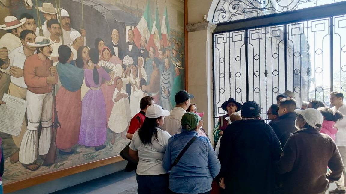 Todos_Somos_PC's tweet photo. ¡Súmate al plan! 😊🚍

Explora la #LaCiudadQueLoTieneTodo con Participación Ciudadana y @turismocdmx en los recorridos gratuitos de #ColibríViajero, un Programa del @GobCDMX.🐦

¡Pregunta sobre las próximas salidas!🗺️

#TrabajamosParaTi https://t.co/pMnfOy7gVm