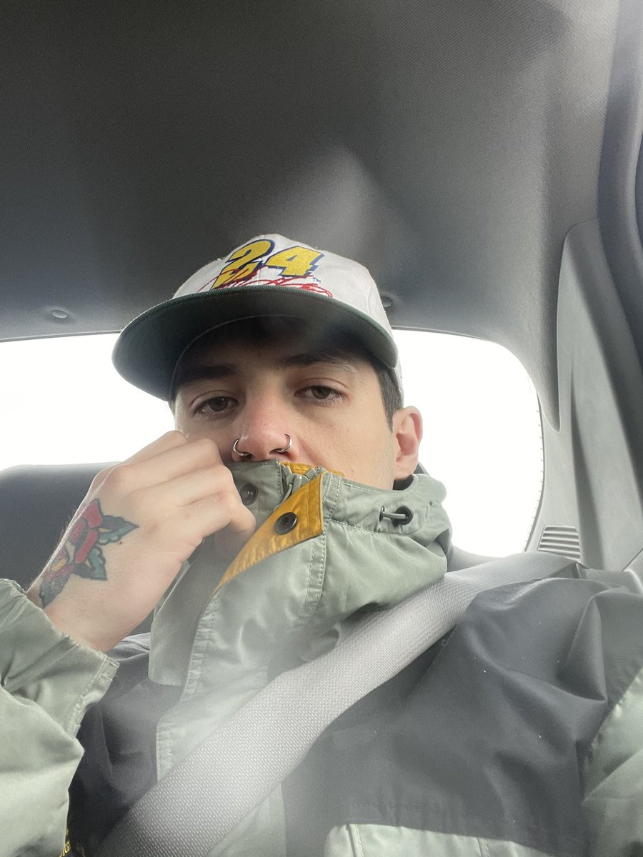 xbcpcx's tweet photo. Tell me I’m handsome. https://t.co/vv6O5lLQfe