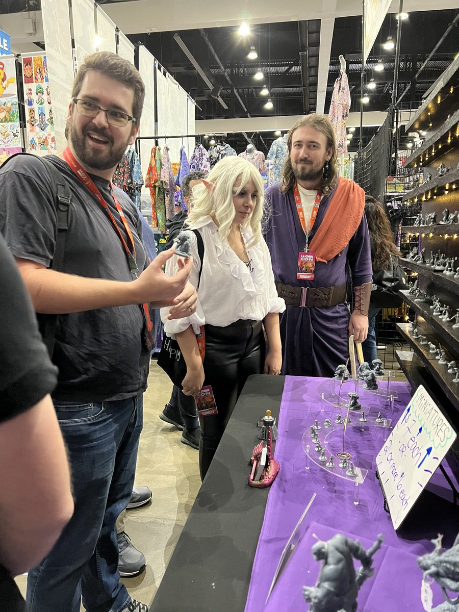 Last sprint to the end of Day 3 of LA Comic Con. Let’s go! 
#lacomiccon #LACC