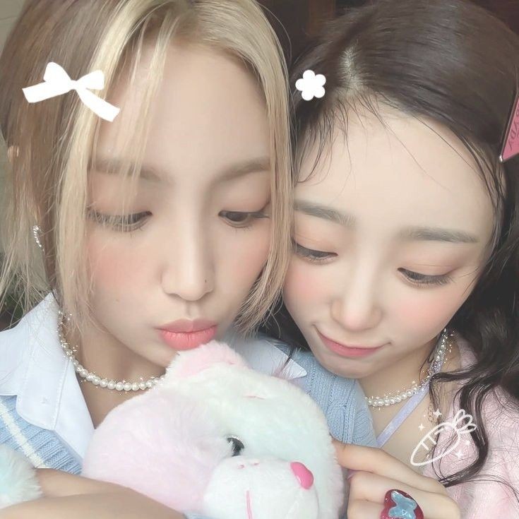 ㅤ                  𓍯  Regalos hechos    
                      a mano para regalarle
                              a tu pareja 🌷𓂃

— 𝙗𝙮 ‧˚꒰🍓꒱༘⋆